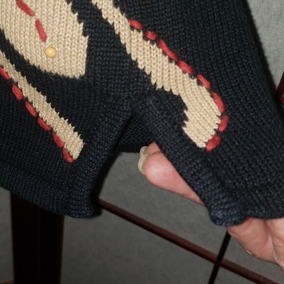 Black Knitted Floral Designed Pullover Sweater - Picture 6 of 7